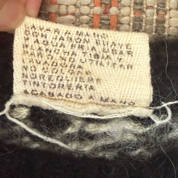 INCA Alpaca wool 100% Pura Cream,Black & Brown.  Small - Picture 4 of 5